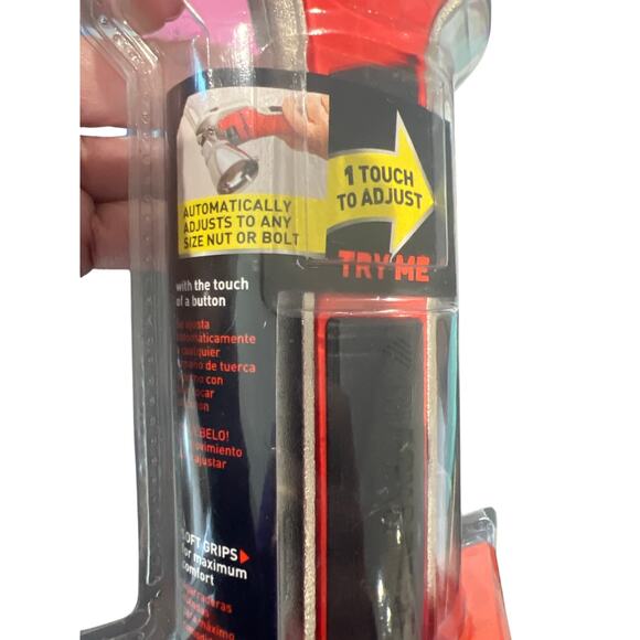 Black + Decker Automated Adjustable Wrench AAW100 One Touch Adjustment, Steel - Picture 6 of 9